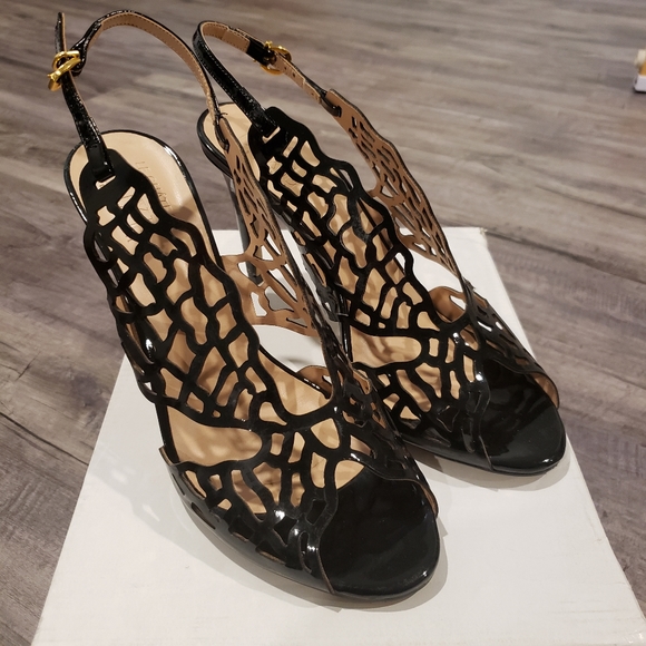 Le Chateau LUXE Shoes - Picture 3 of 6